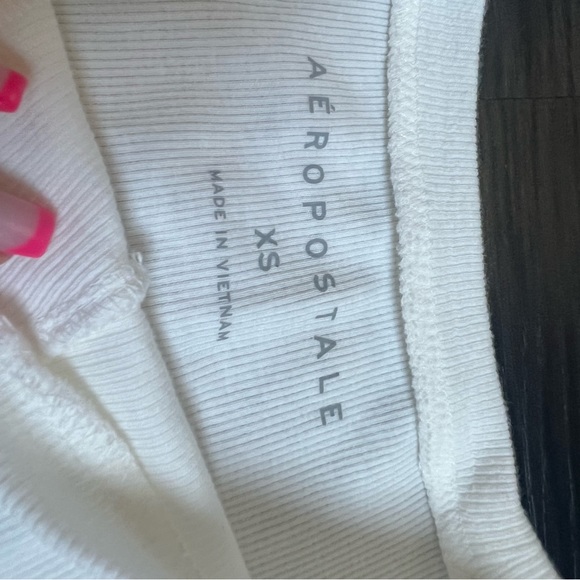 Cut out crop top - Picture 2 of 2